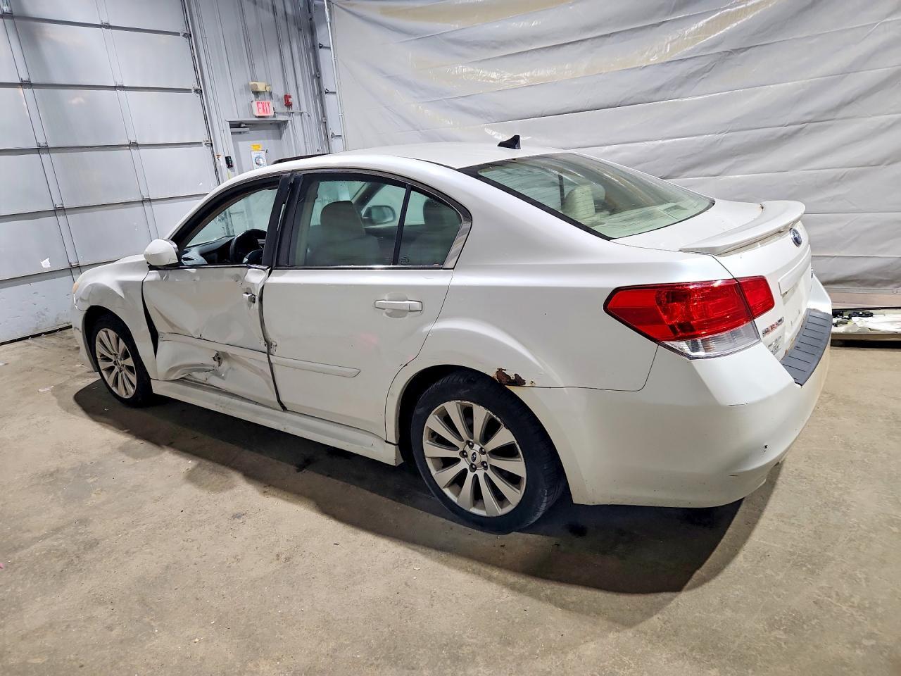 2012 SUBARU Legacy