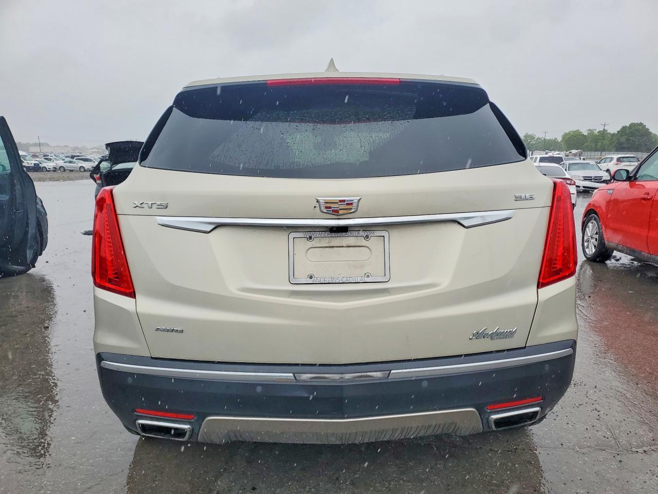 2017 CADILLAC XT5