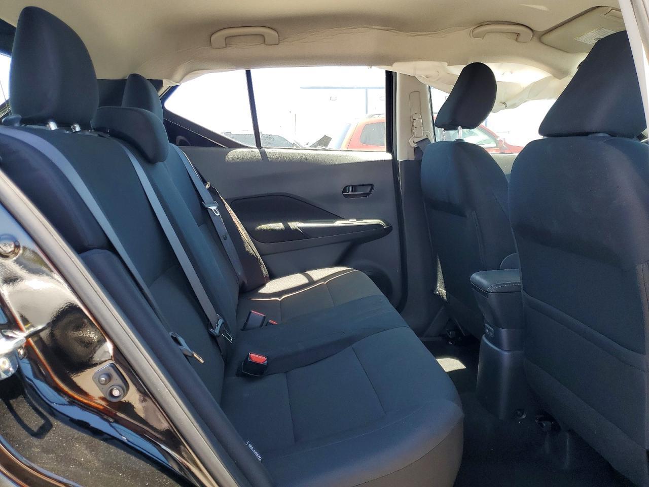 2025 NISSAN KICKS
