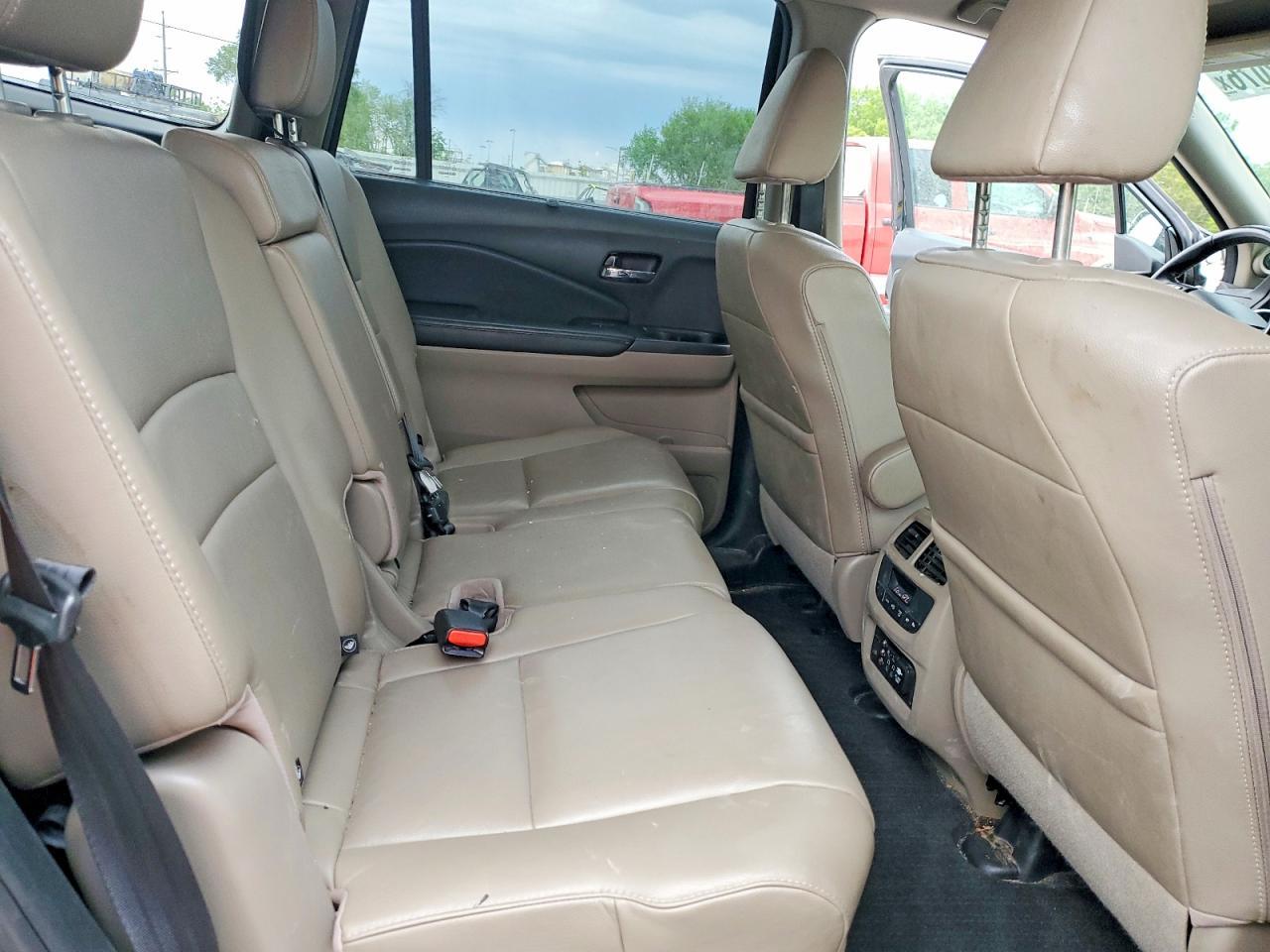 2016 HONDA PILOT