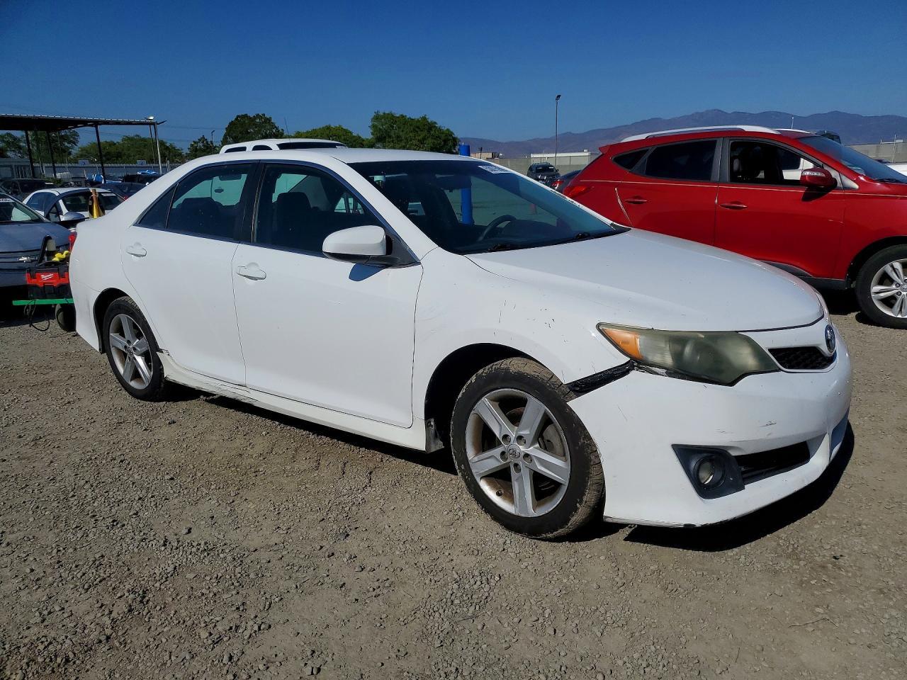 2013 TOYOTA CAMRY