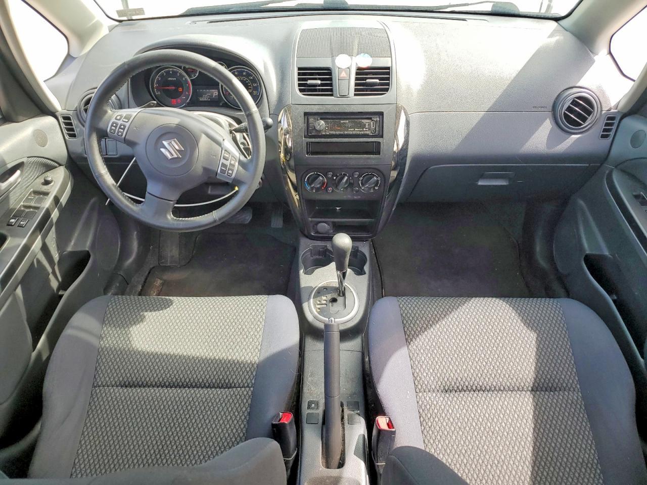 2013 SUZUKI SX4