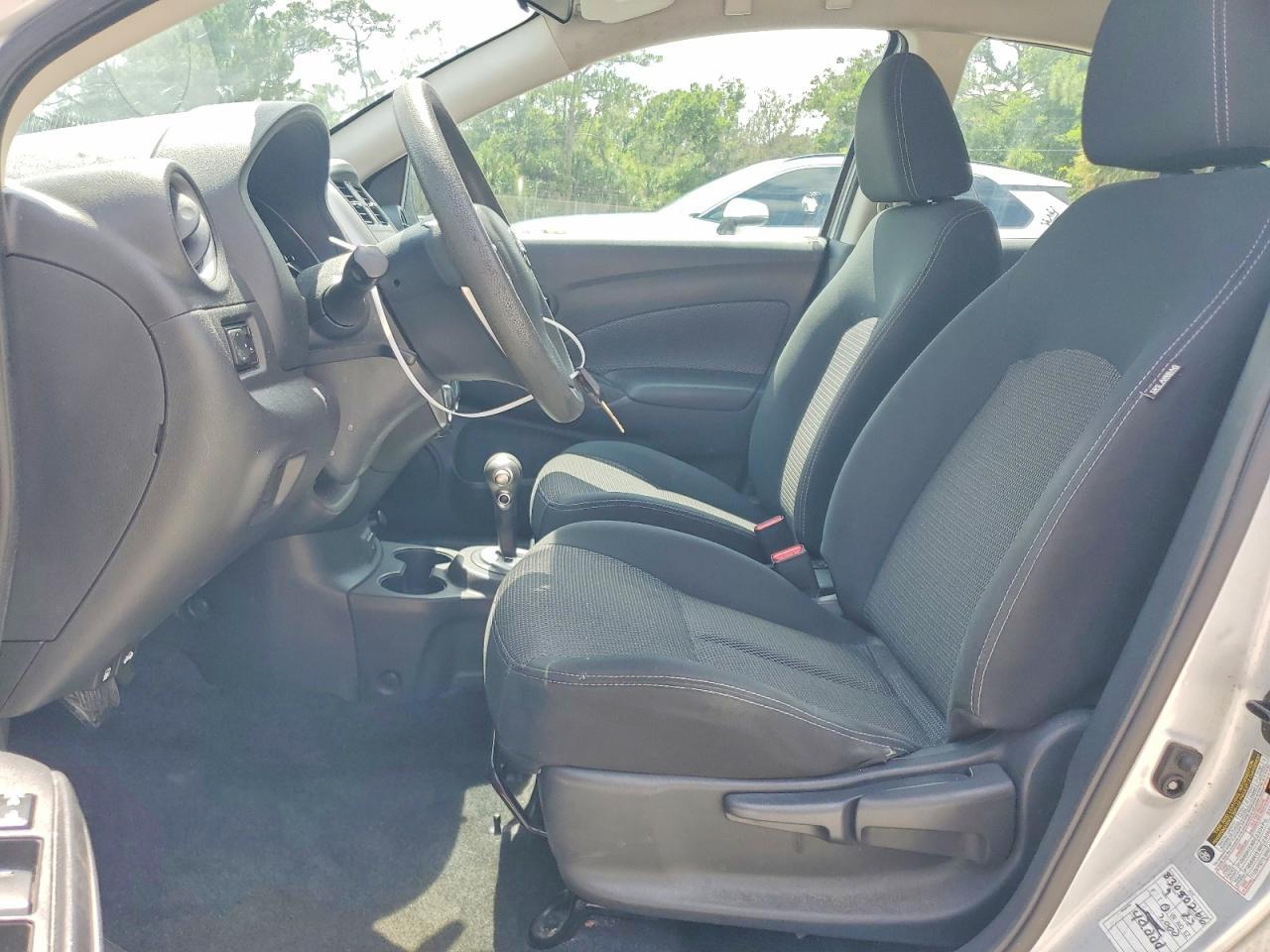 2017 NISSAN VERSA