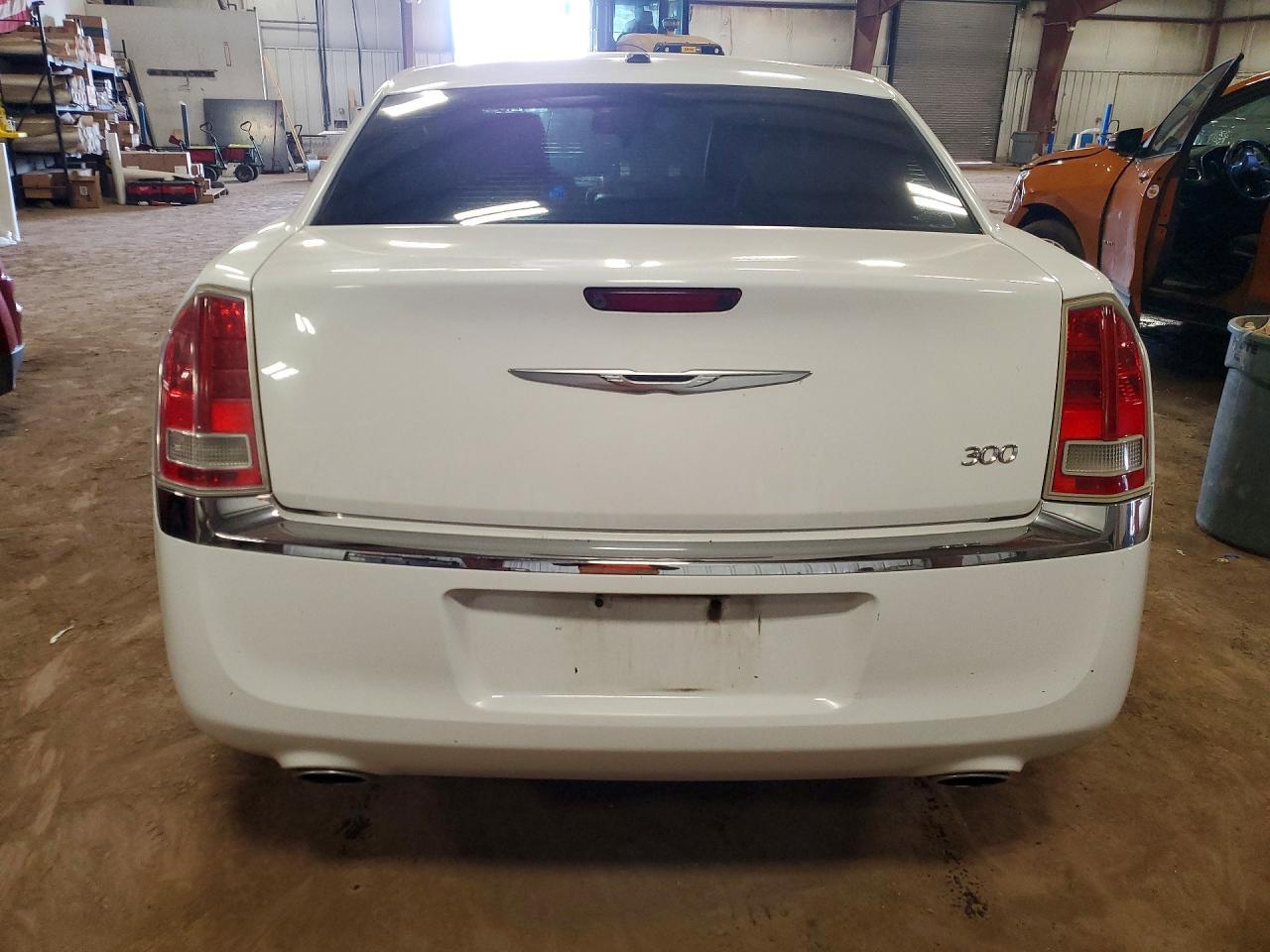 2011 CHRYSLER 300
