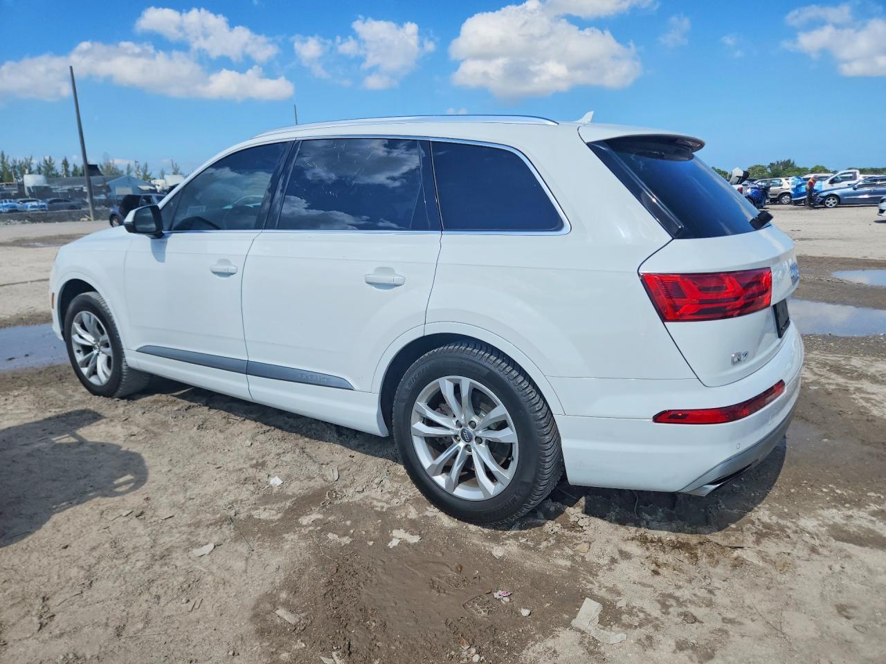 2017 AUDI Q7