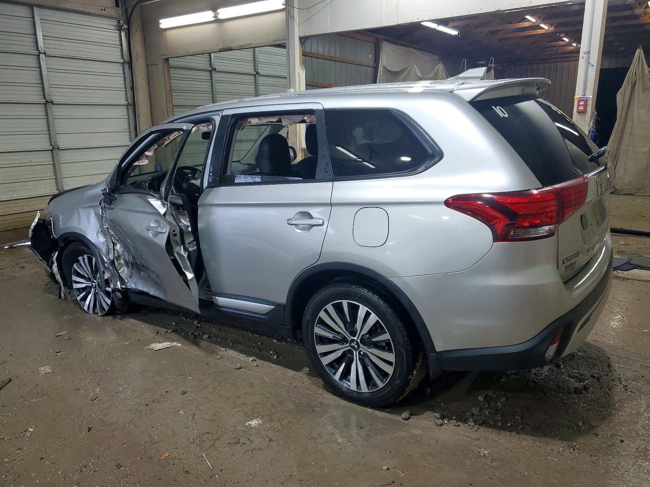 2019 MITSUBISHI outlander