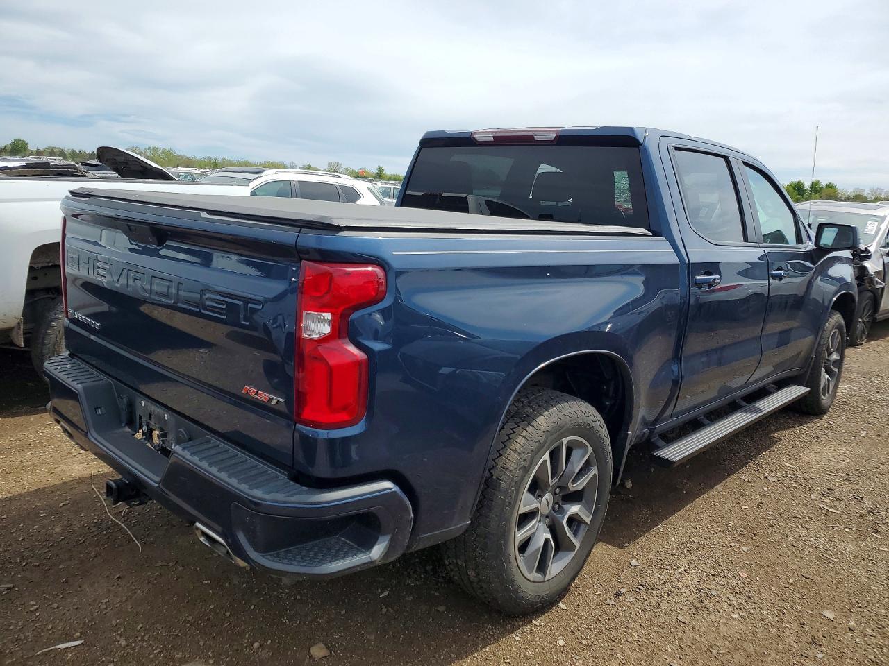 2021 CHEVROLET Silverado