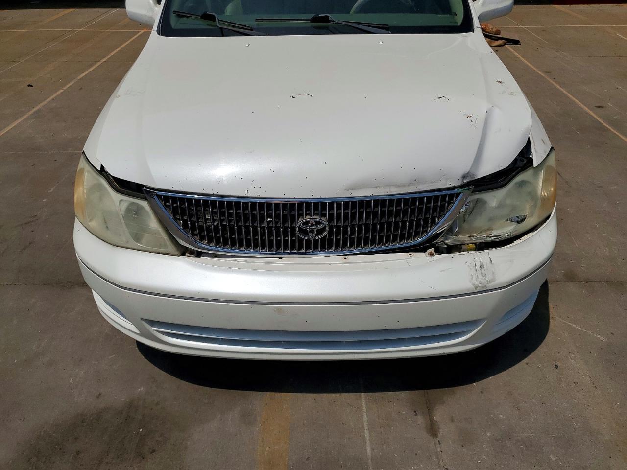 2000 TOYOTA Avalon