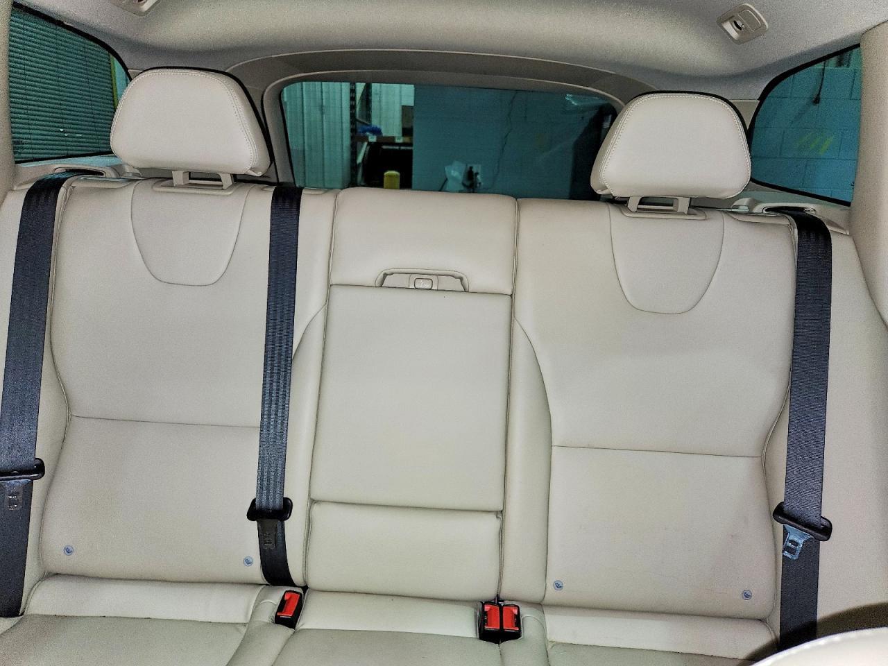 2015 VOLVO XC60