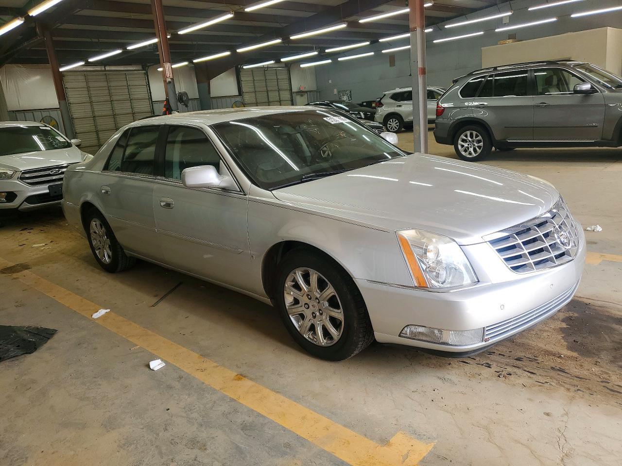 2009 CADILLAC DTS