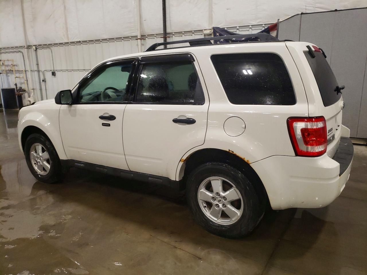 2010 FORD ESCAPE