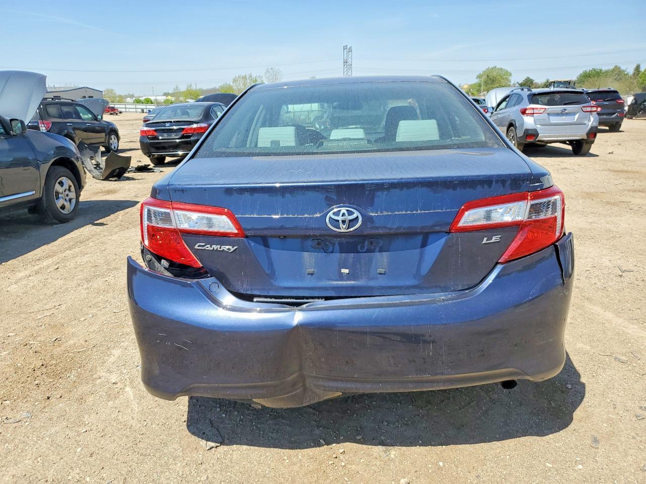 2014 TOYOTA CAMRY