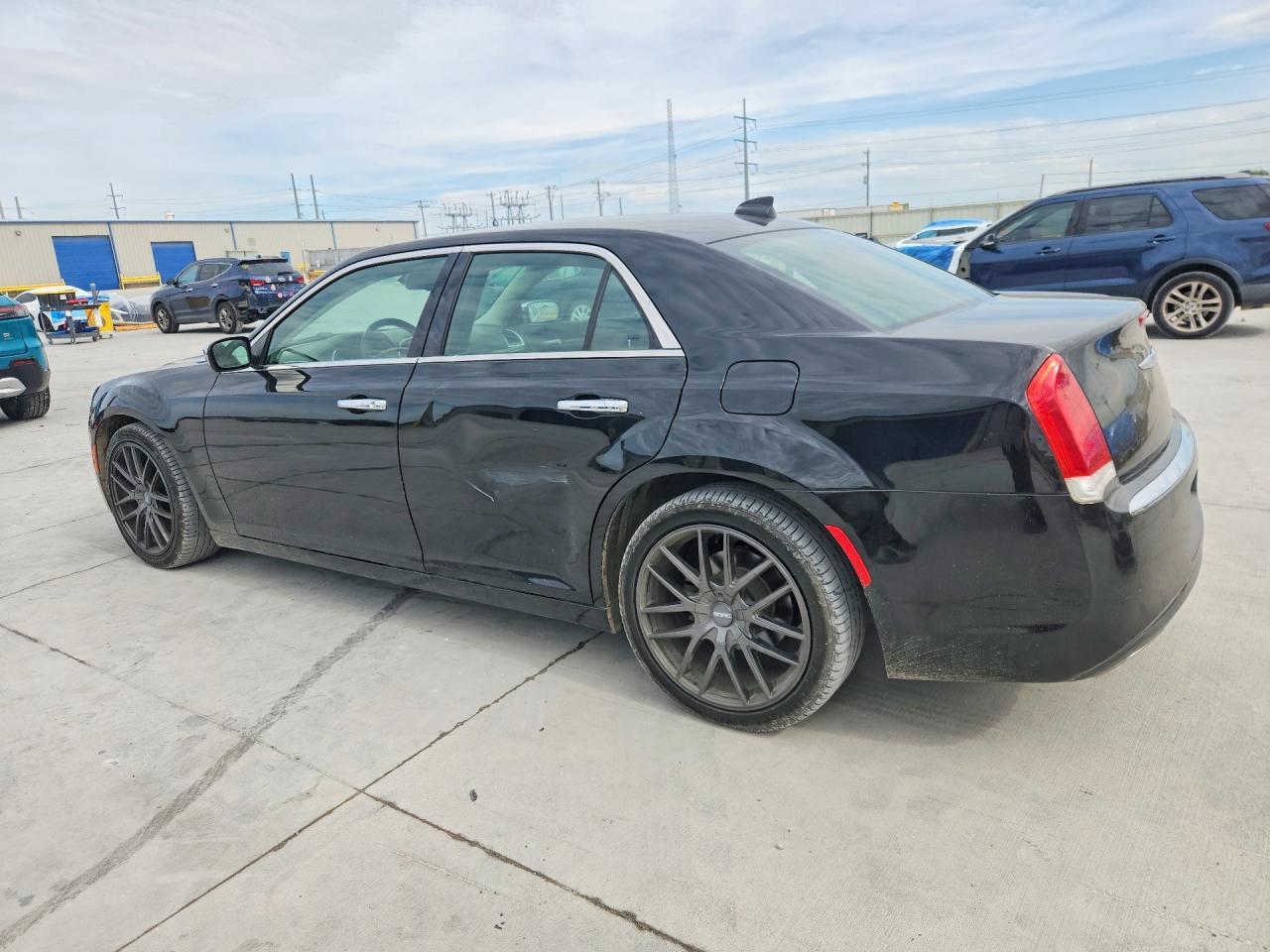 2019 CHRYSLER 300