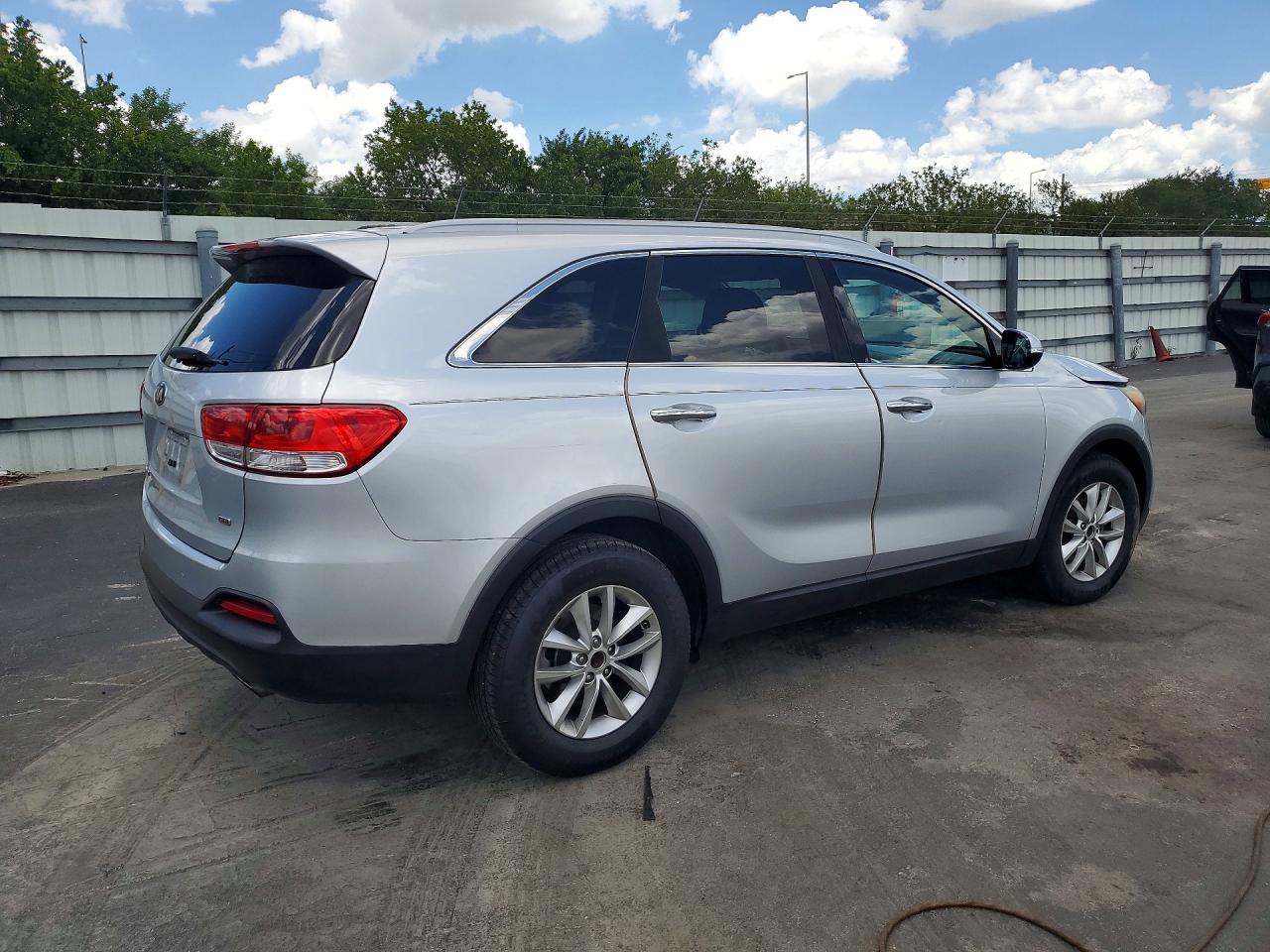 2017 KIA SORENTO