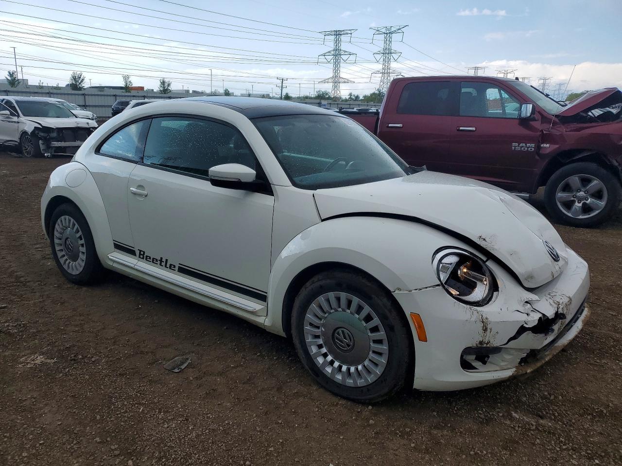 2014 VOLKSWAGEN Beetle