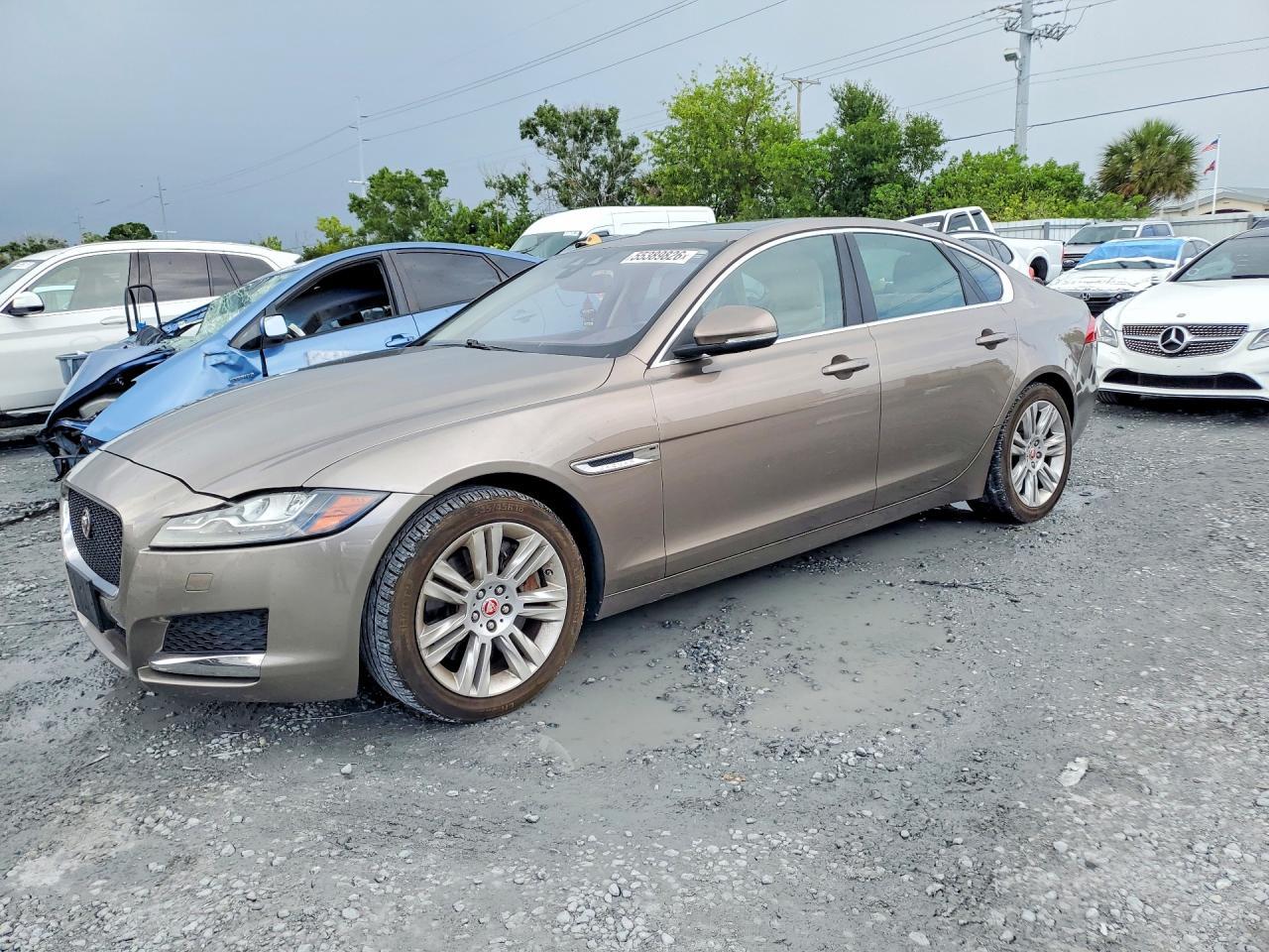 2017 JAGUAR XF