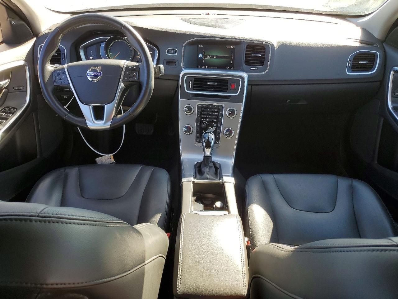 2018 VOLVO S60