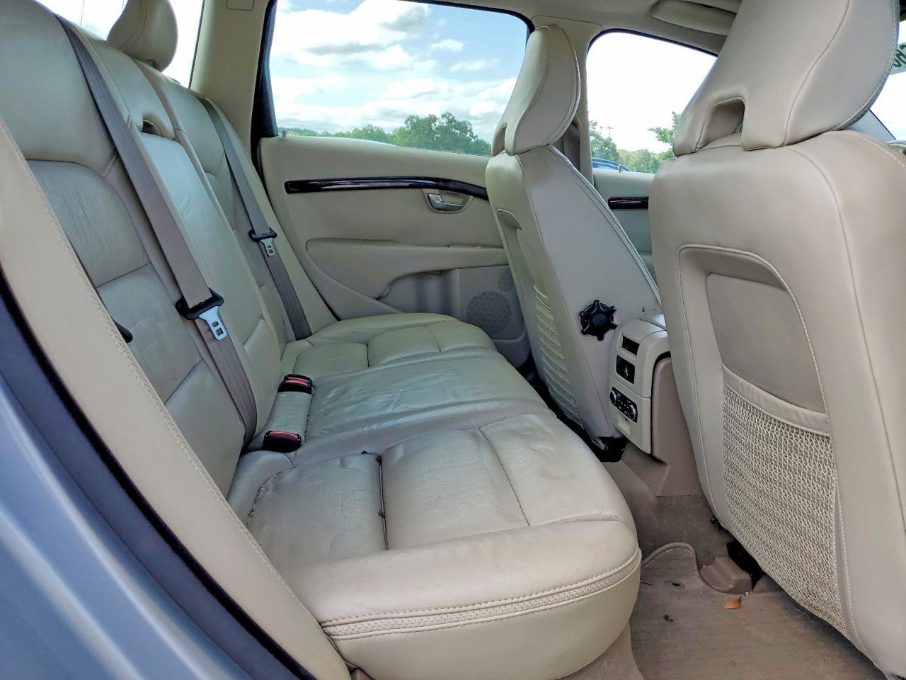 2008 VOLVO XC70