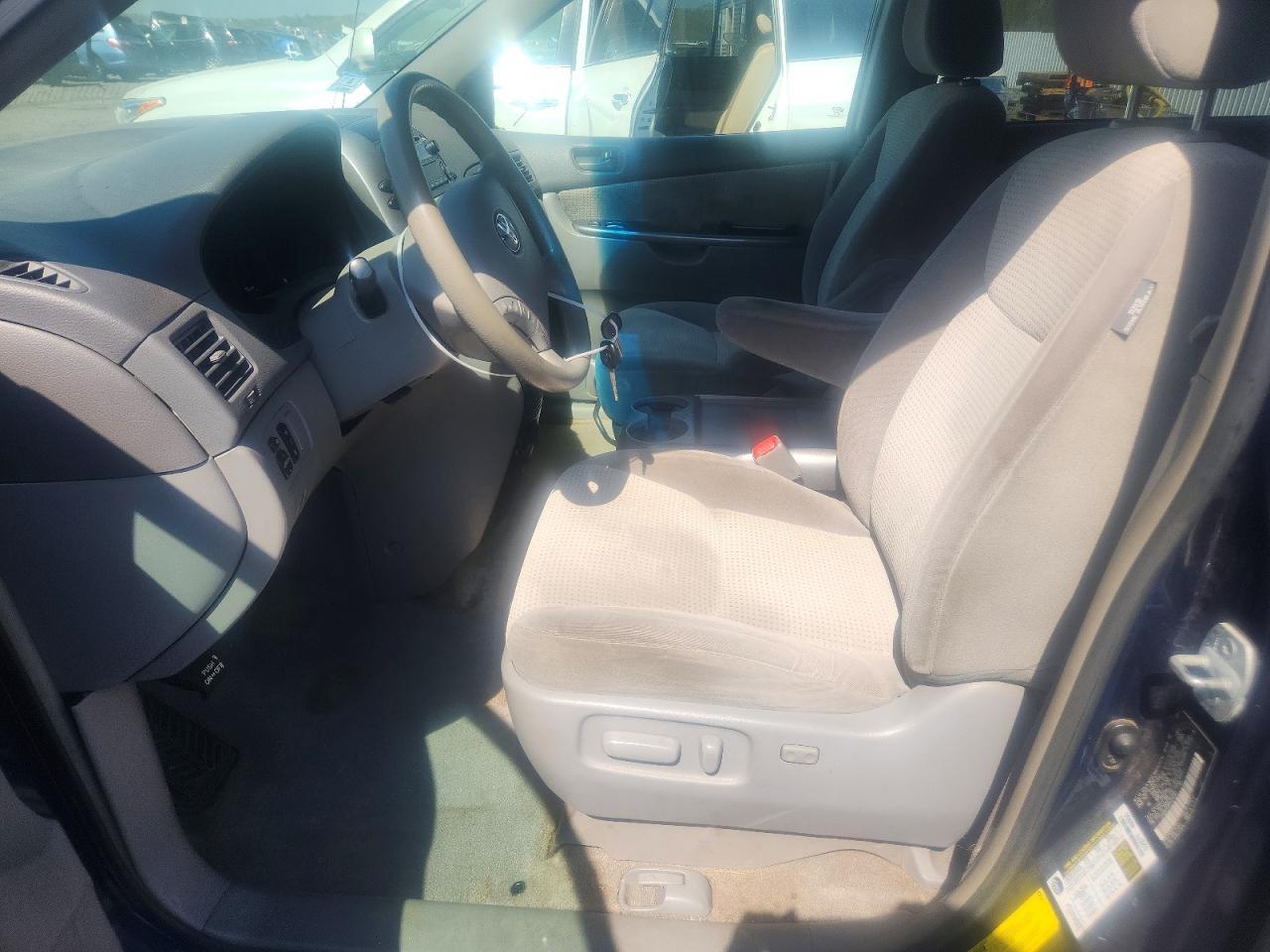 2007 TOYOTA SIENNA