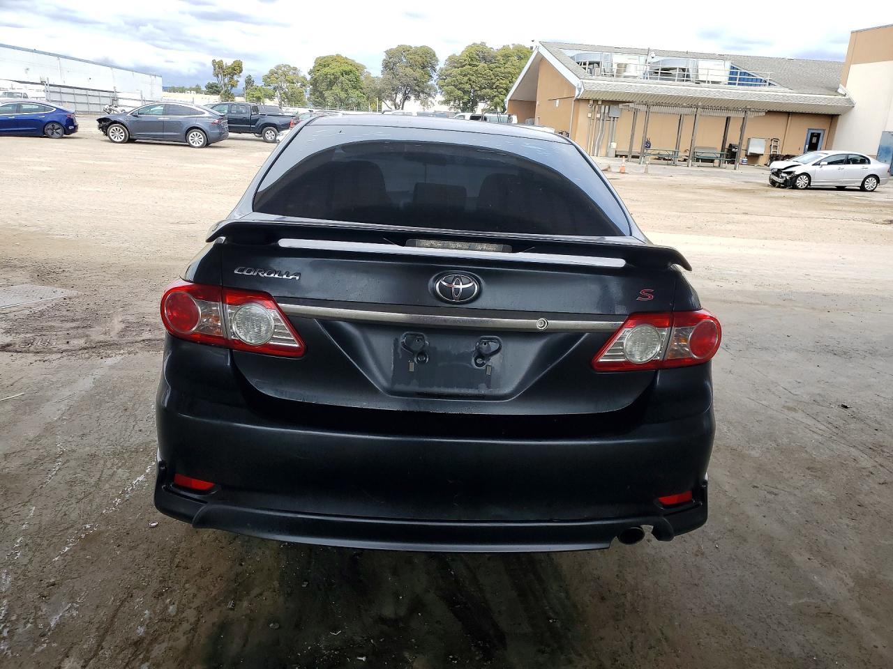 2013 TOYOTA COROLLA
