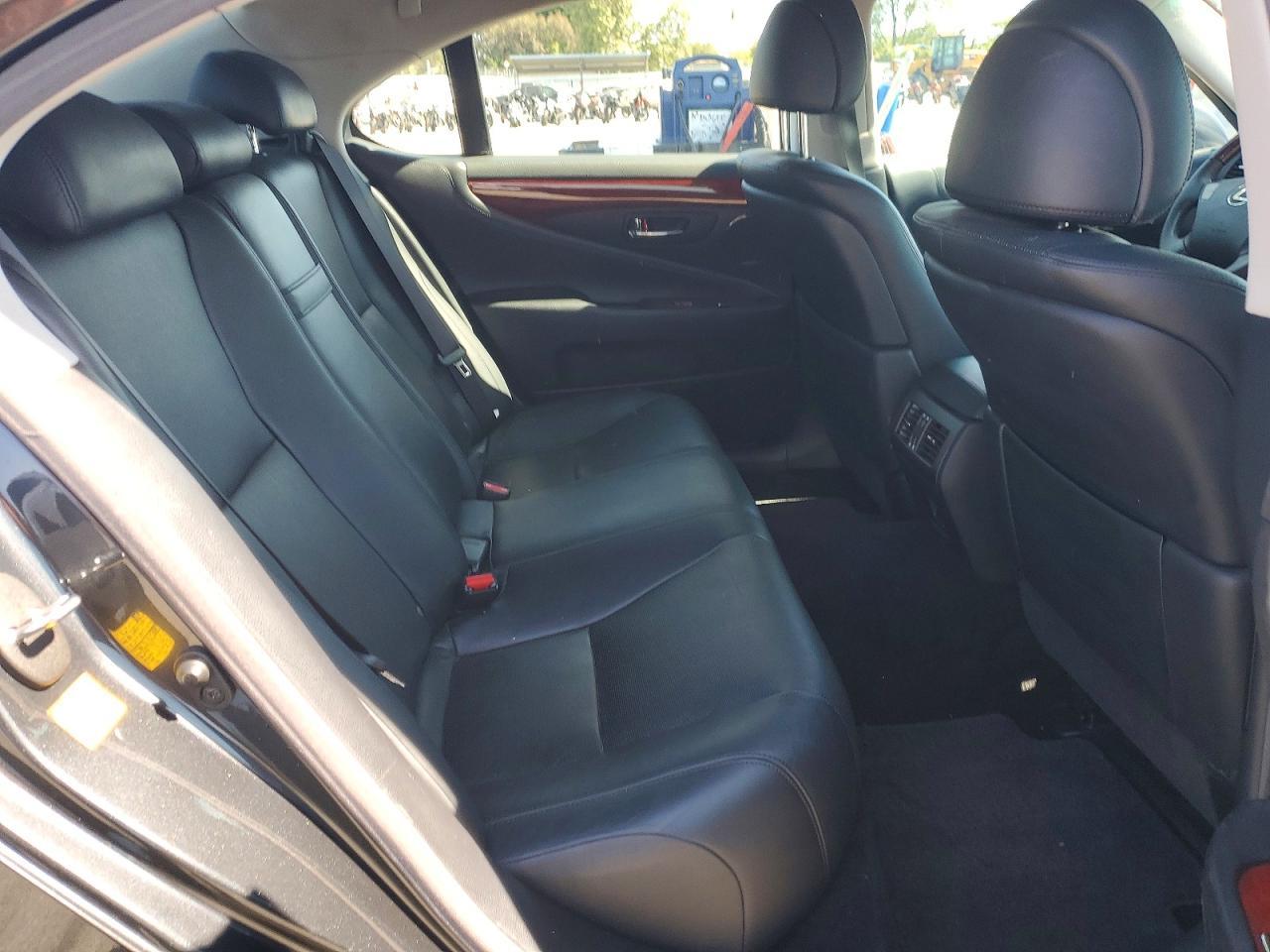 2010 LEXUS LS 460
