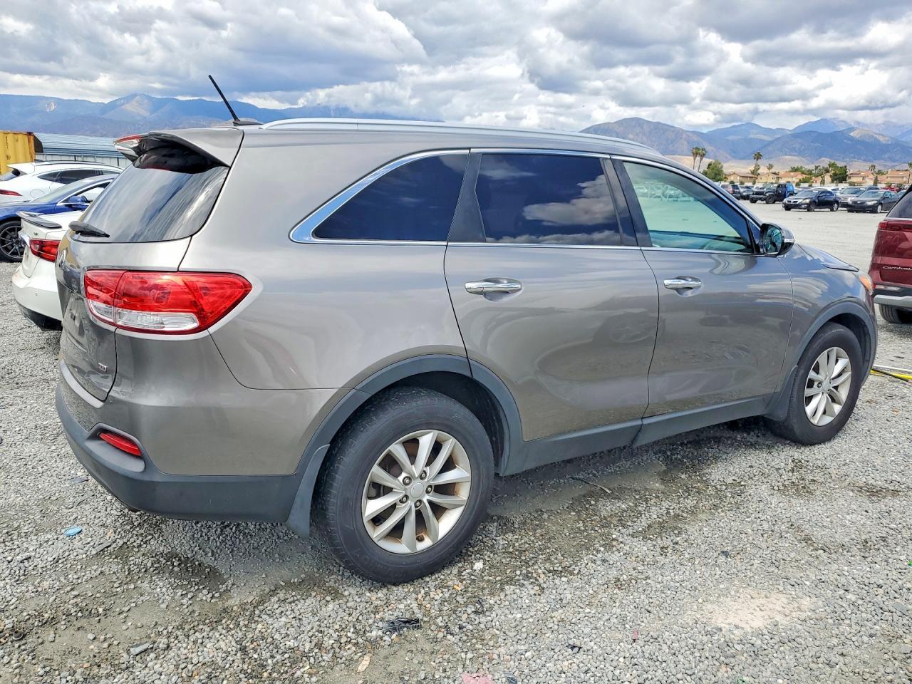 2017 KIA SORENTO