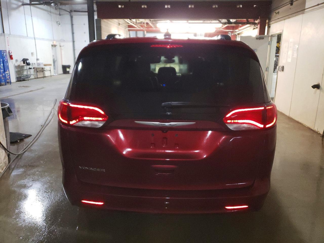 2021 CHRYSLER Voyager