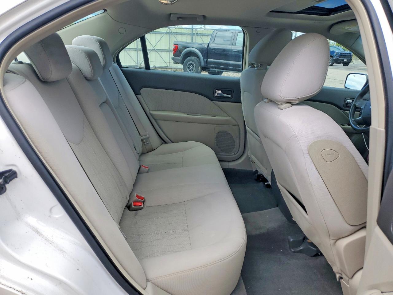2010 MERCURY Milan