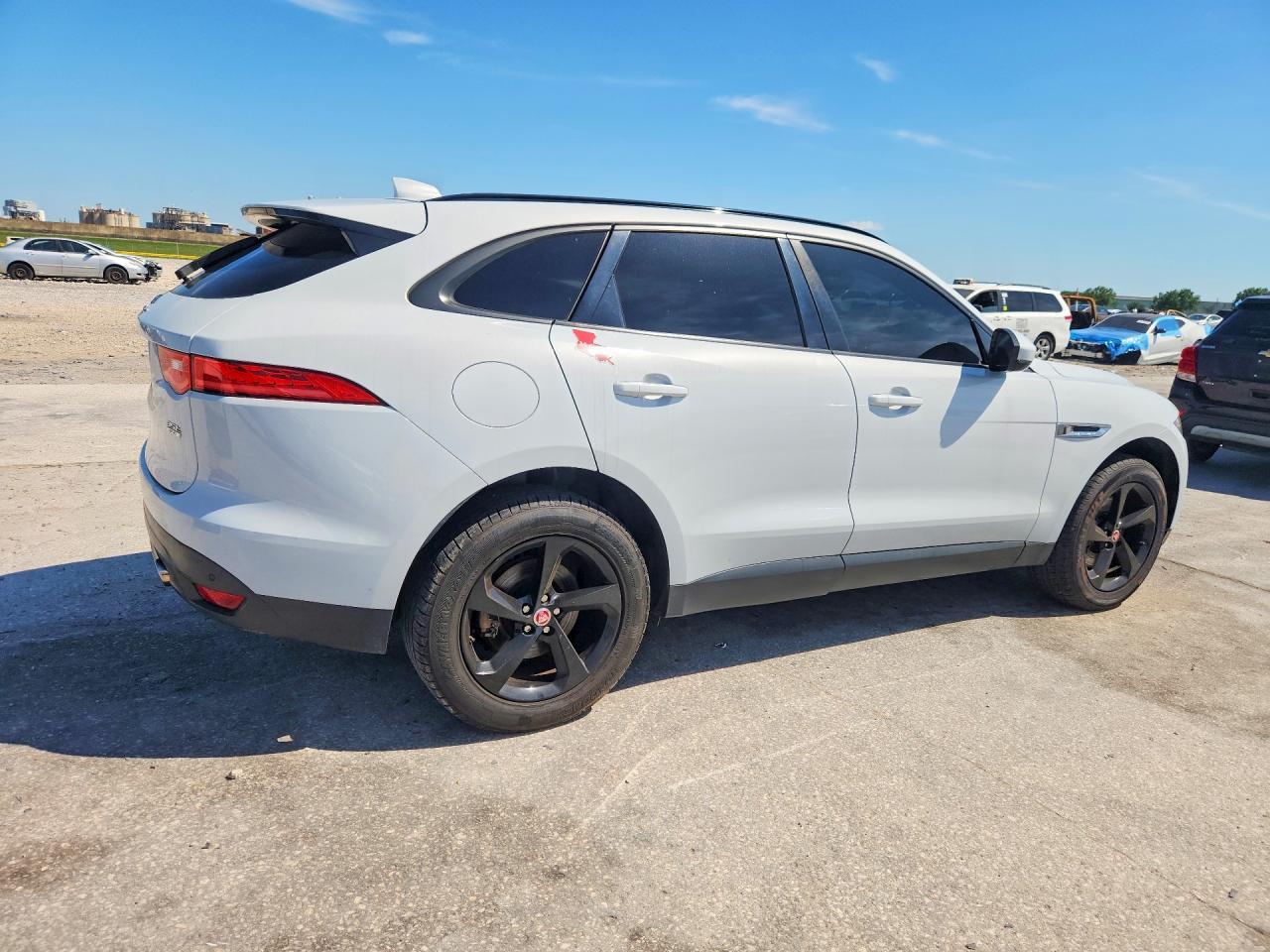 2017 JAGUAR F-Pace