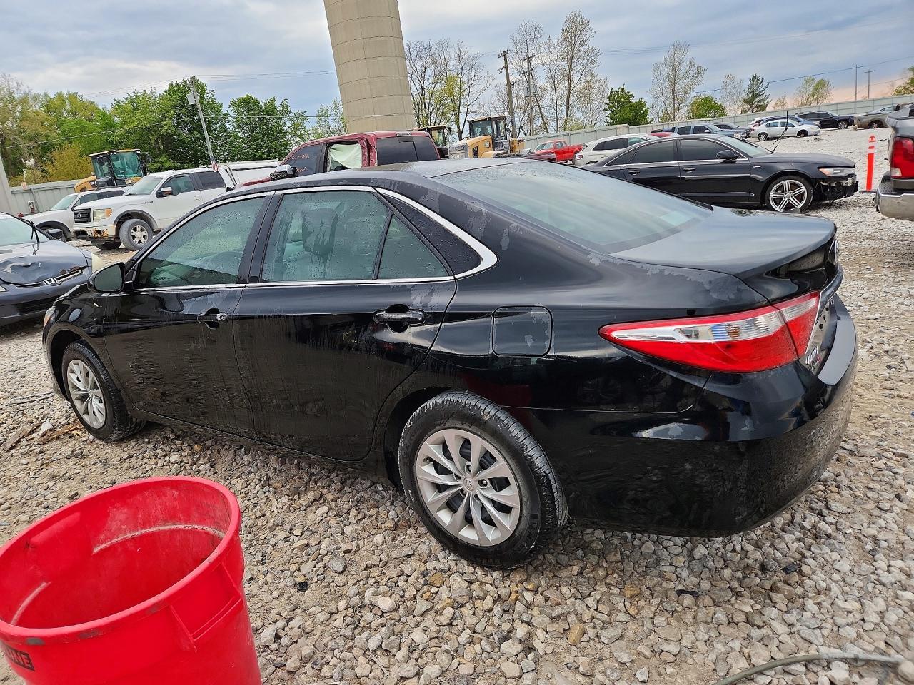 2017 TOYOTA CAMRY