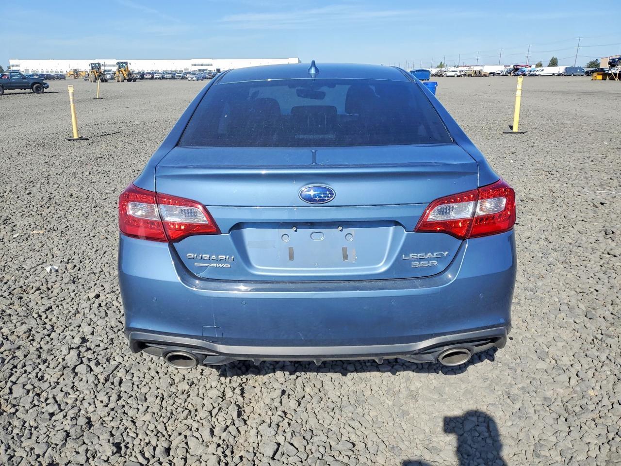 2018 SUBARU Legacy