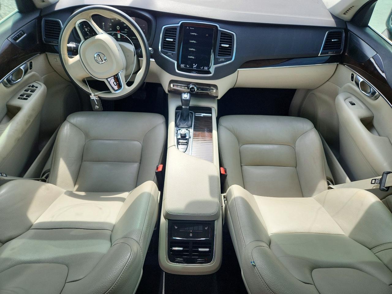 2019 VOLVO XC90