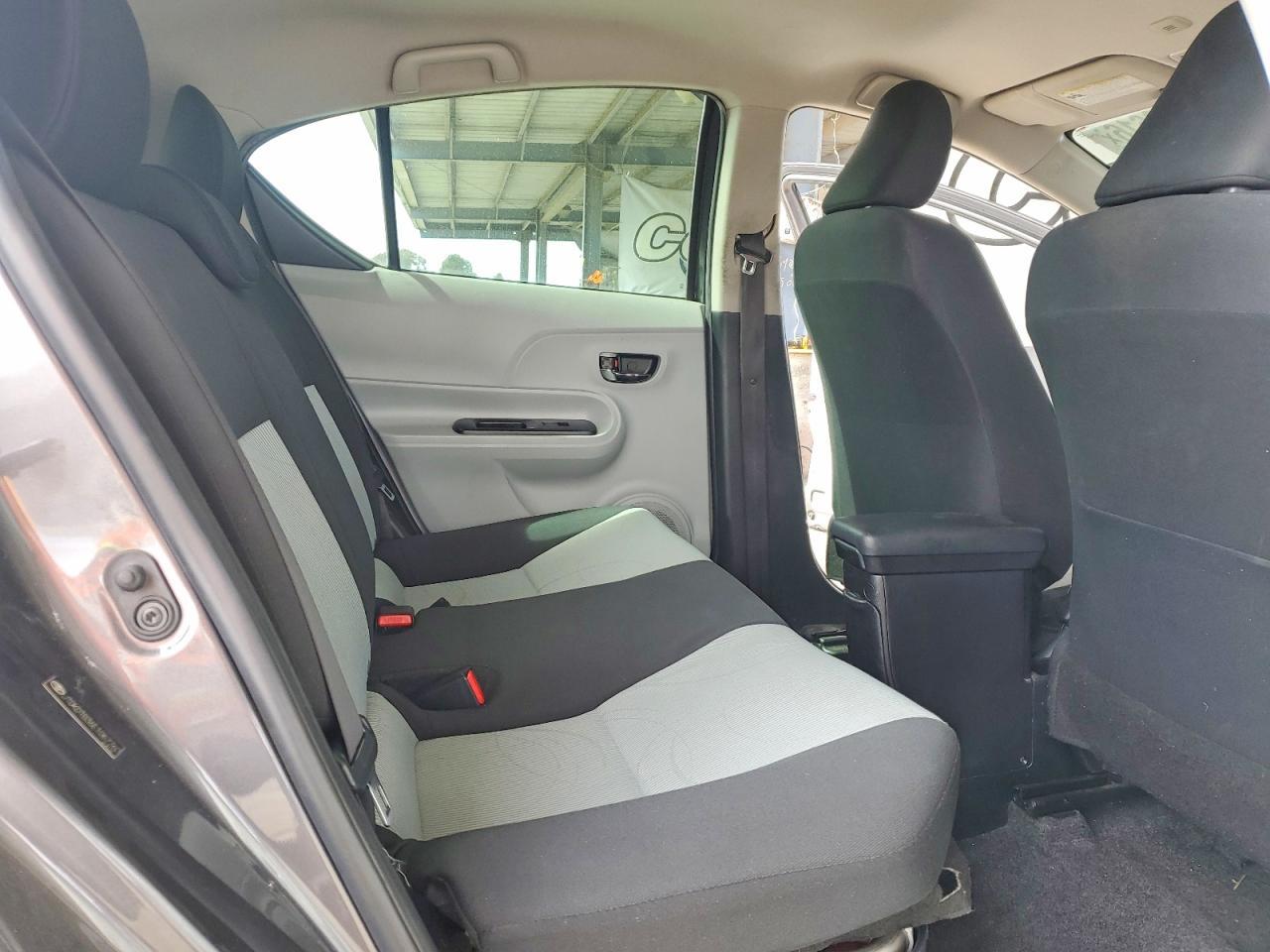 2014 TOYOTA Prius c