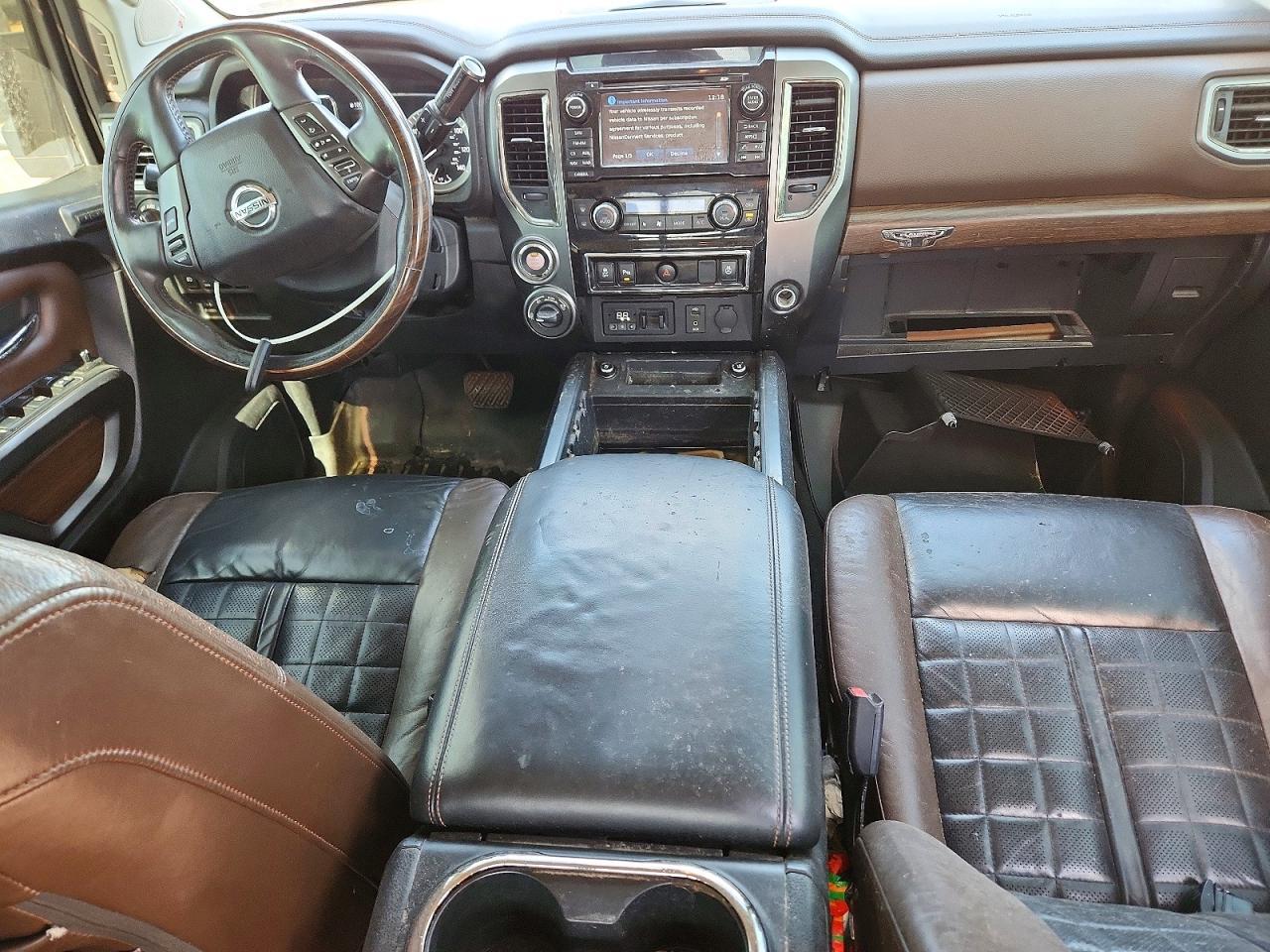 2016 NISSAN Titan