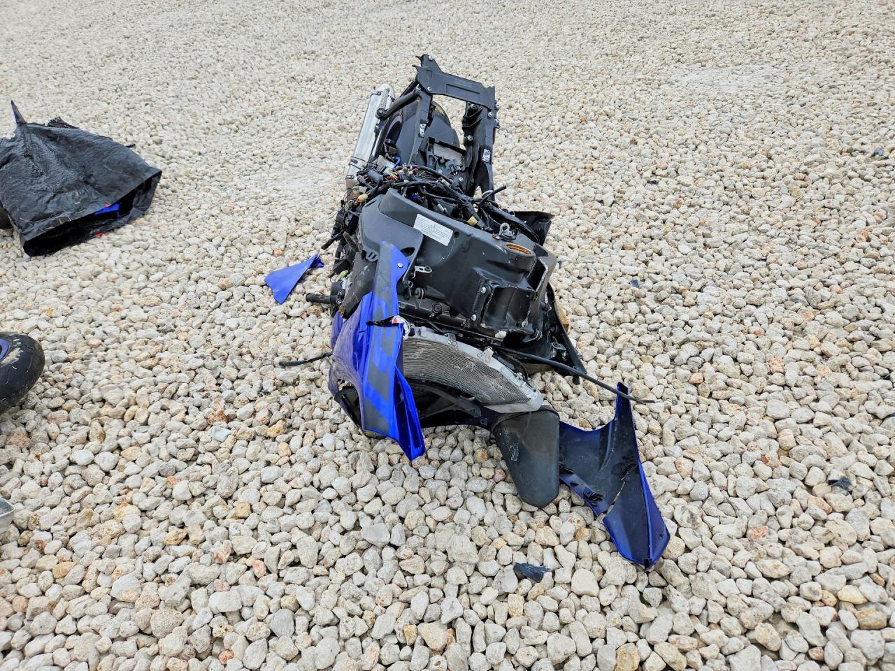 2016 YAMAHA YZFR1M