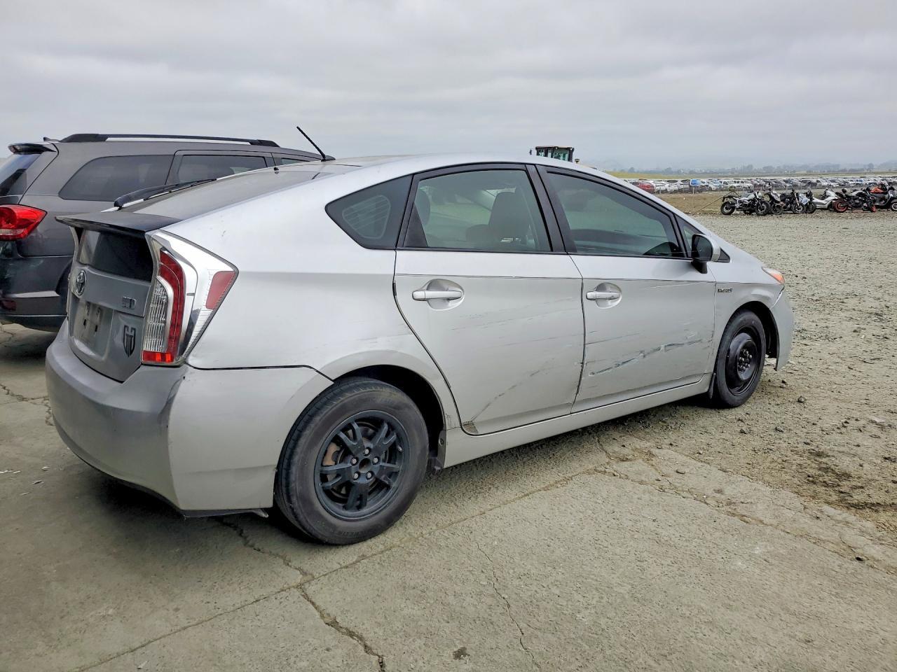 2013 TOYOTA PRIUS