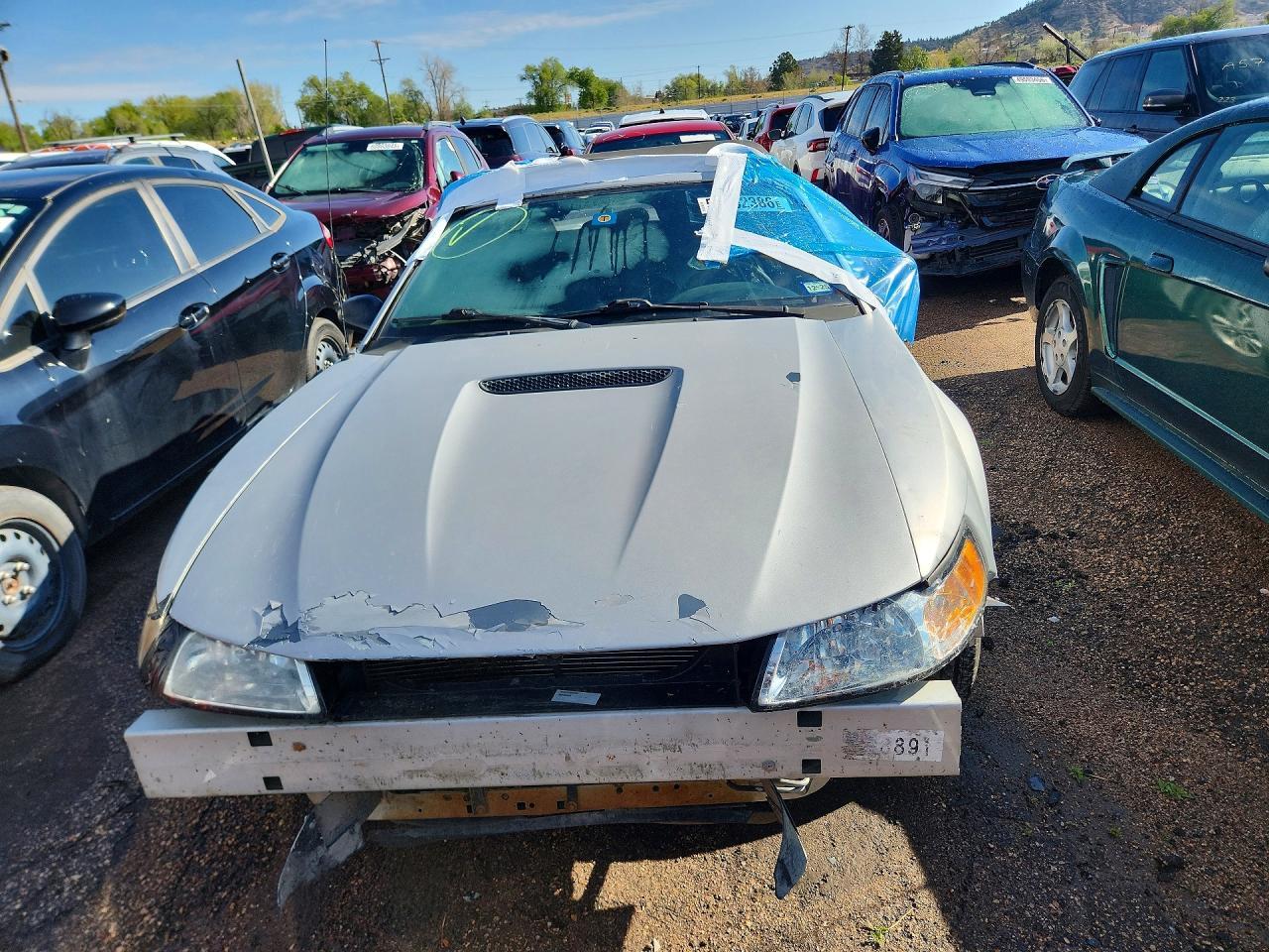 2001 FORD MUSTANG