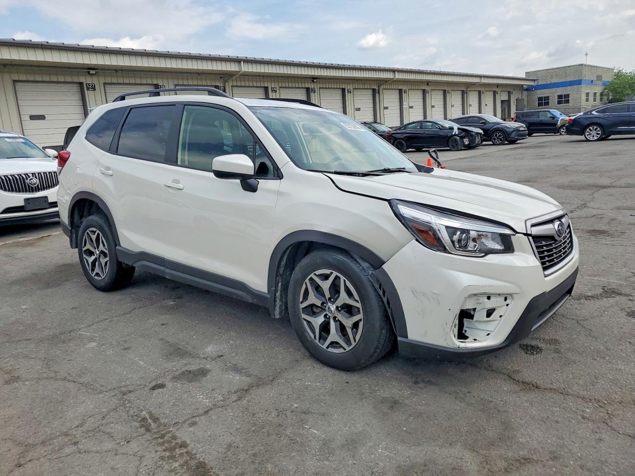2020 SUBARU FORESTER
