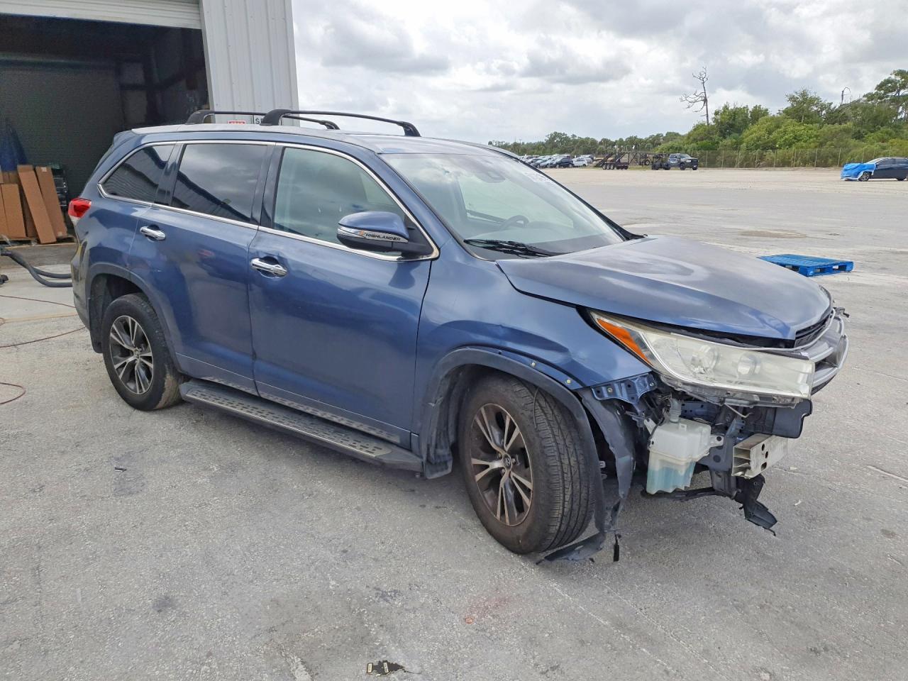 2018 TOYOTA HIGHLANDER