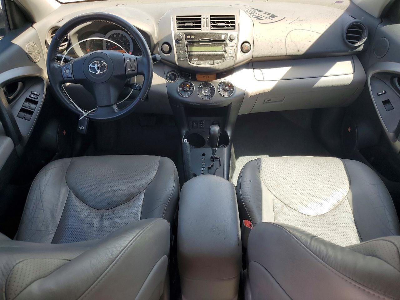 2011 TOYOTA RAV4