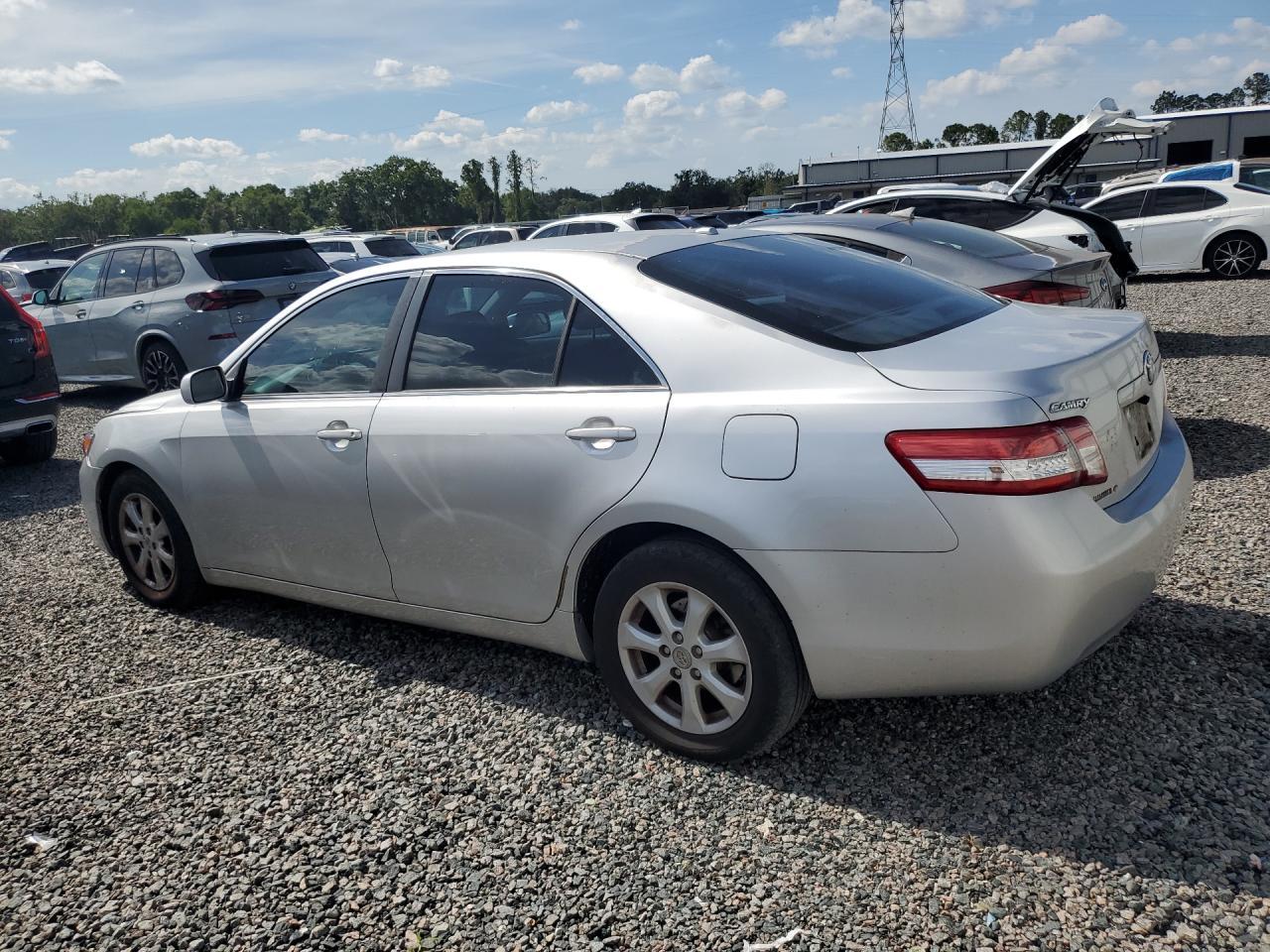 2011 TOYOTA CAMRY
