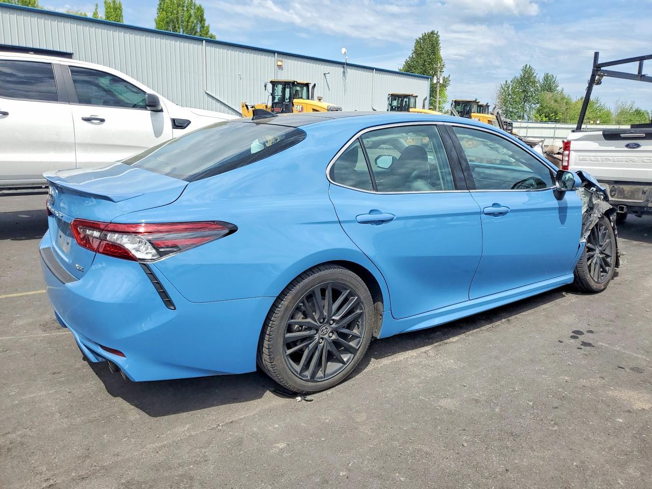 2023 TOYOTA CAMRY
