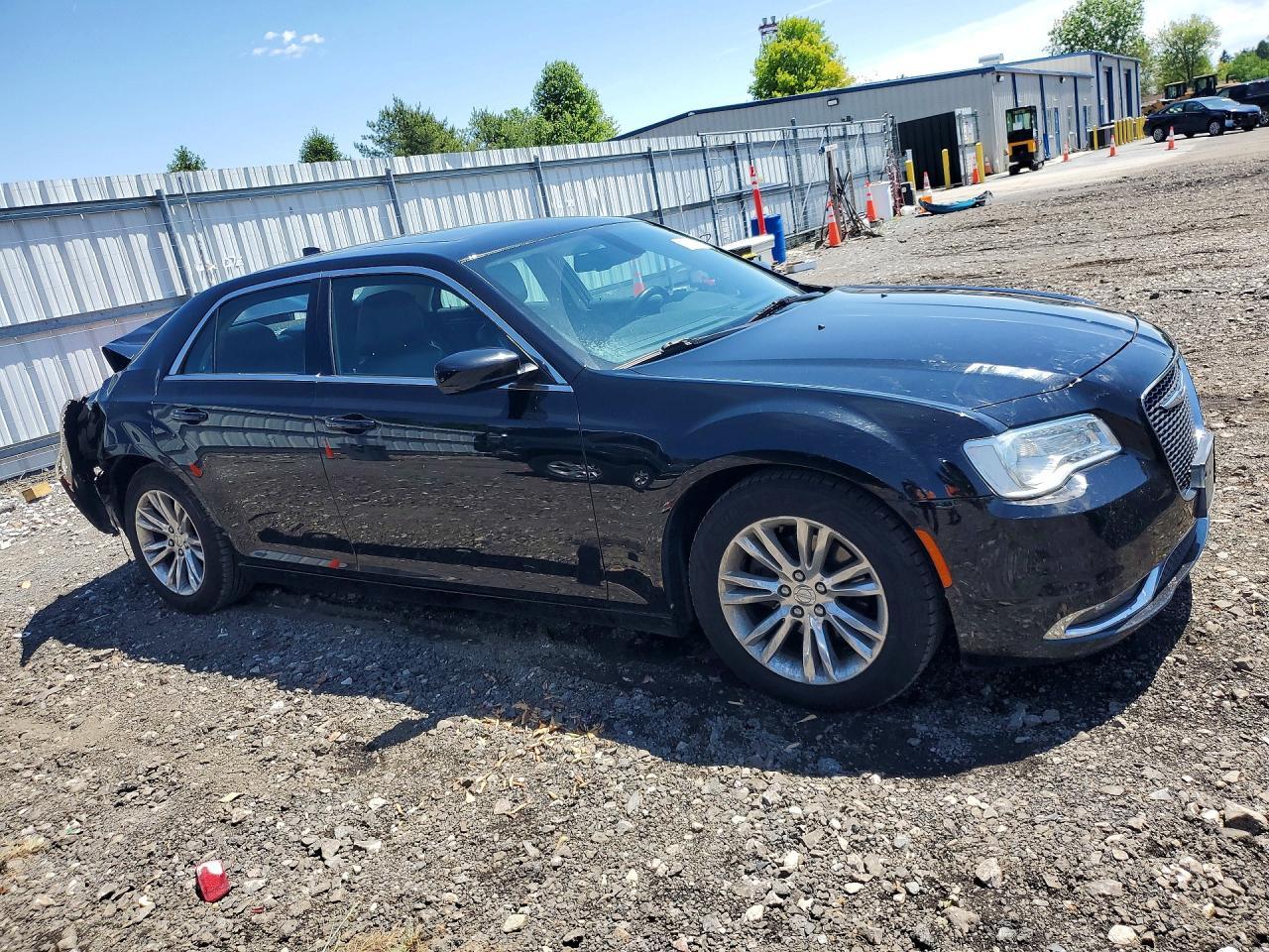 2017 CHRYSLER 300