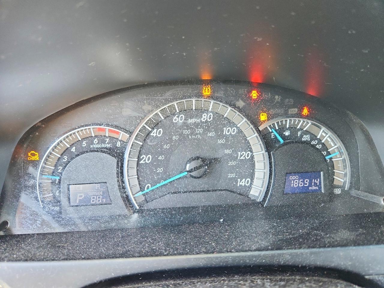 2014 TOYOTA CAMRY