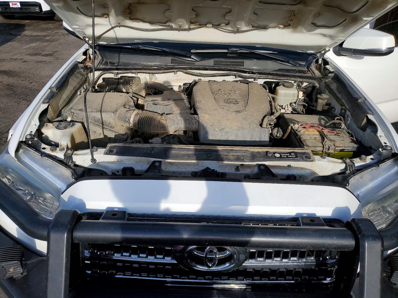 2016 TOYOTA TACOMA