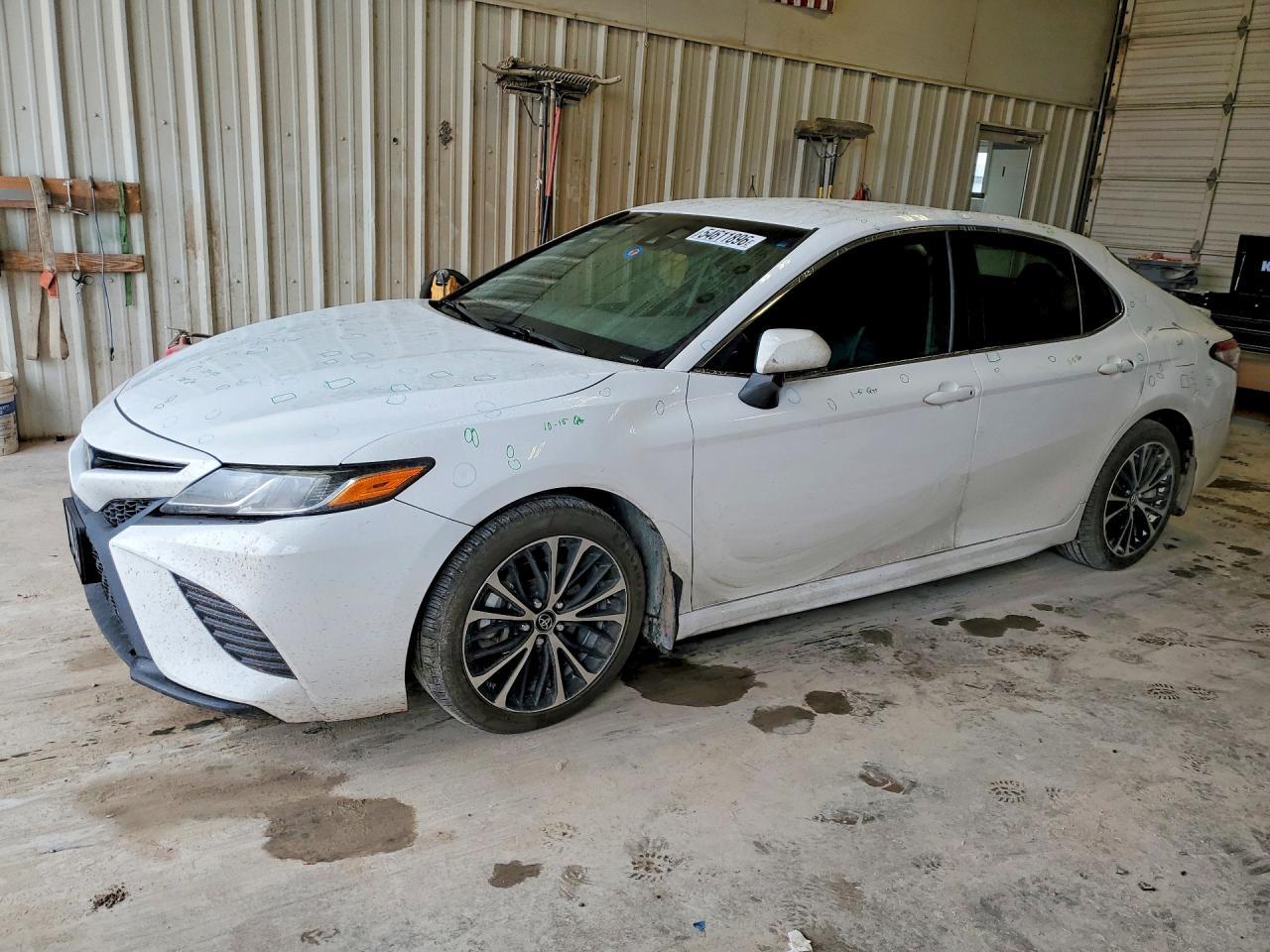 2018 TOYOTA CAMRY