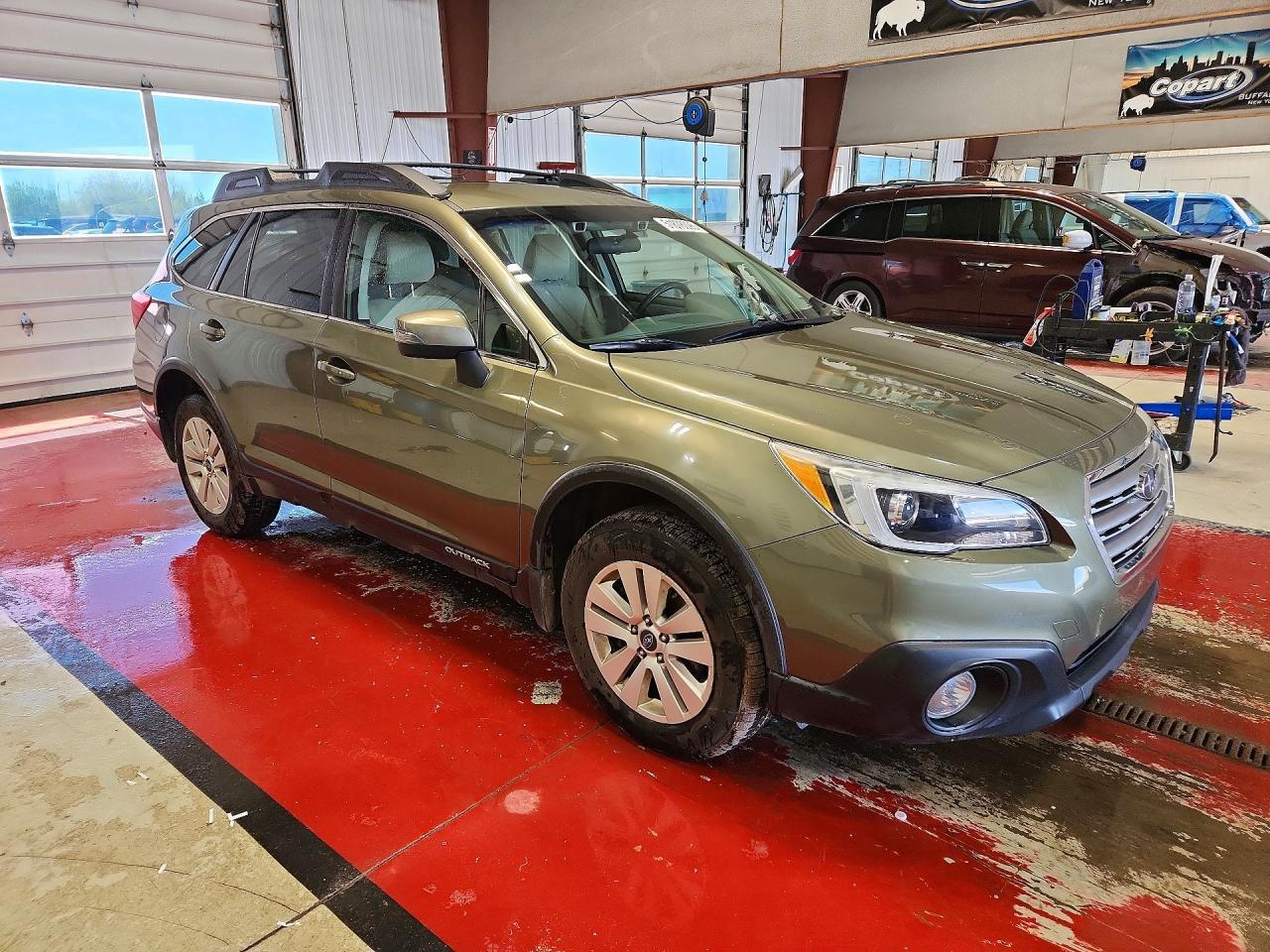 2015 SUBARU Outback