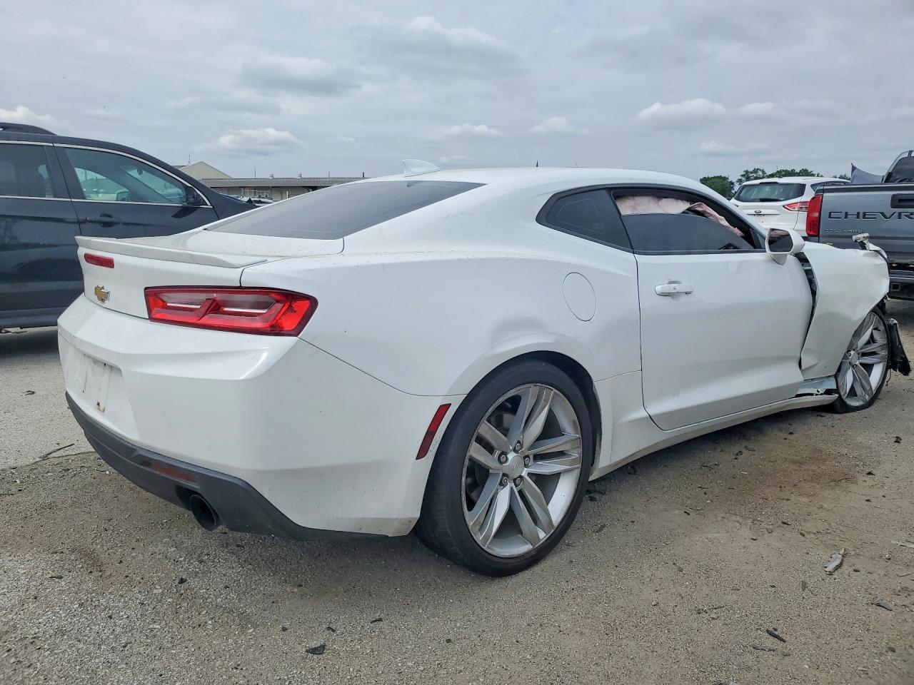 2017 CHEVROLET Camaro