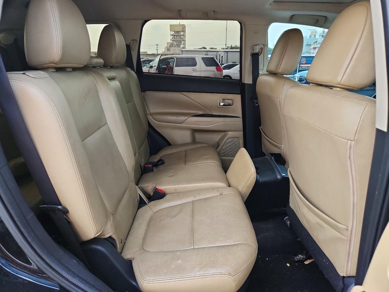 2015 MITSUBISHI outlander