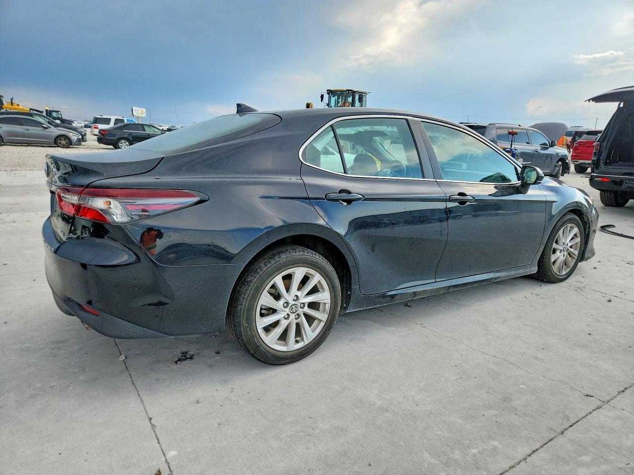 2024 TOYOTA CAMRY